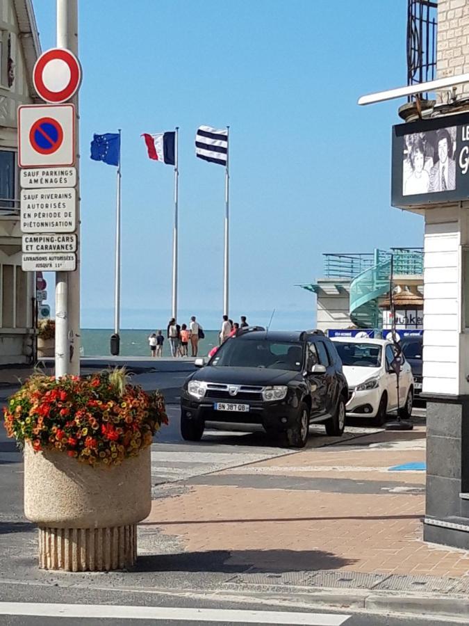 Petit studio vue mer 50m de la plage Malo Extérieur photo